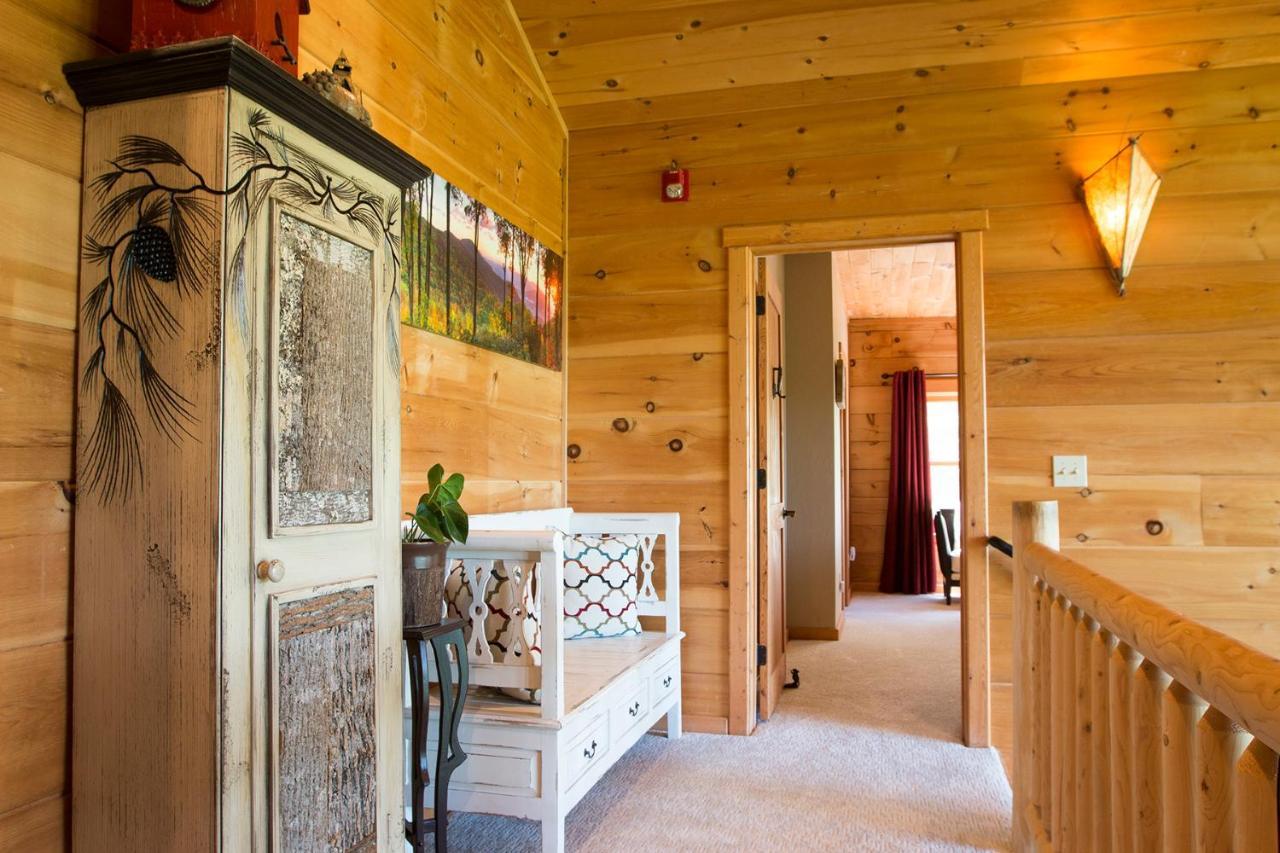 Lazy Bear Lodge Valle Crucis ภายนอก รูปภาพ