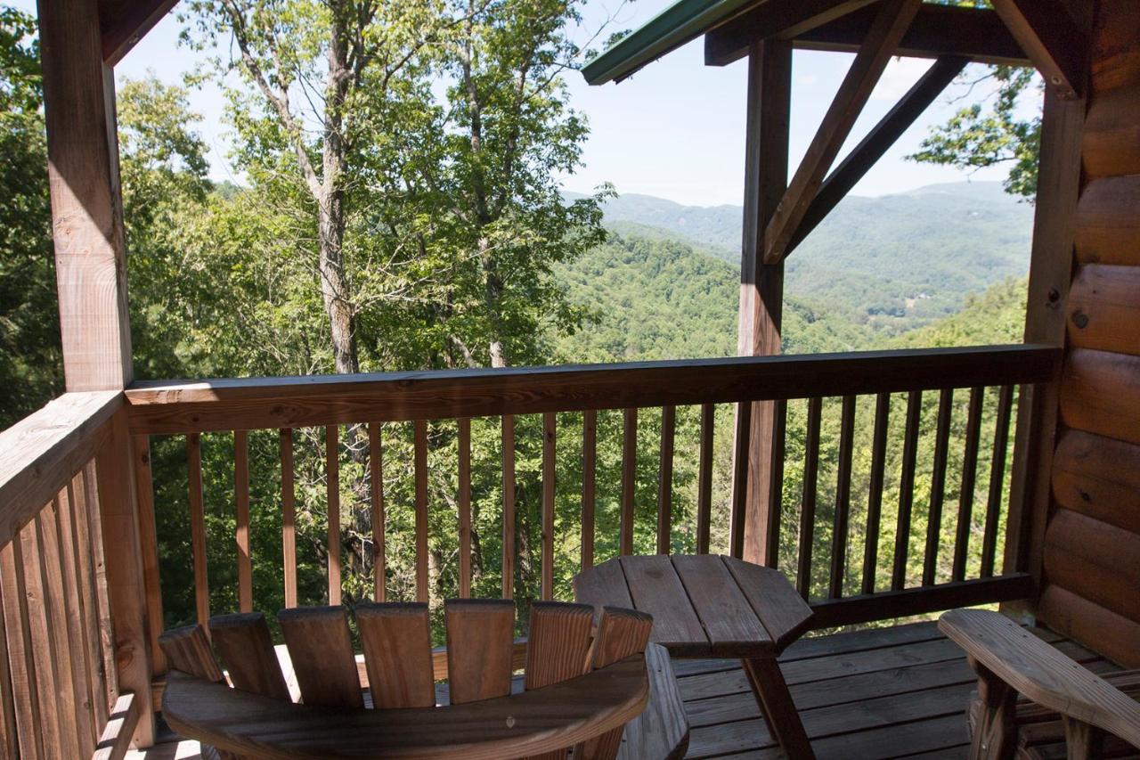 Lazy Bear Lodge Valle Crucis ภายนอก รูปภาพ
