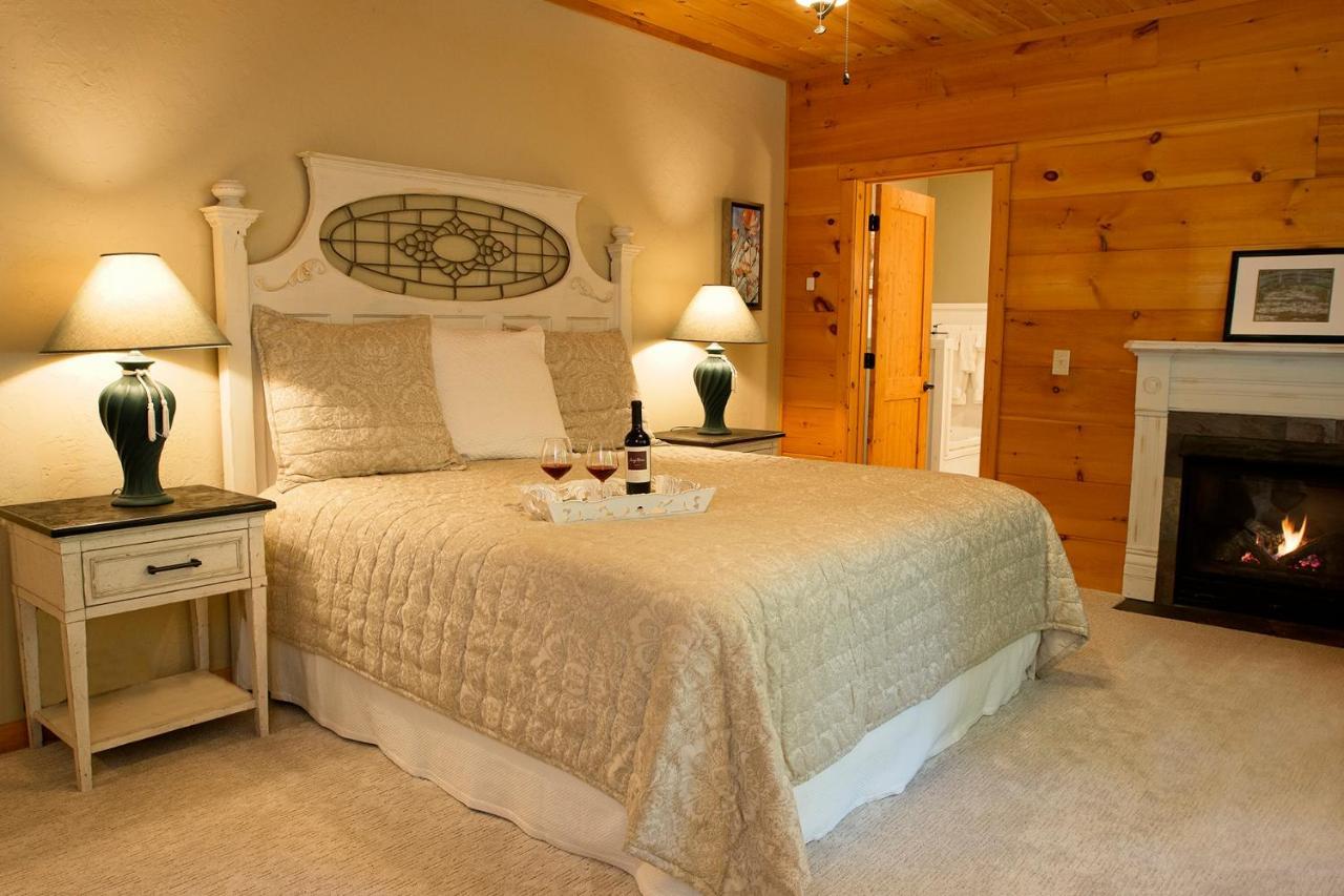 Lazy Bear Lodge Valle Crucis ภายนอก รูปภาพ